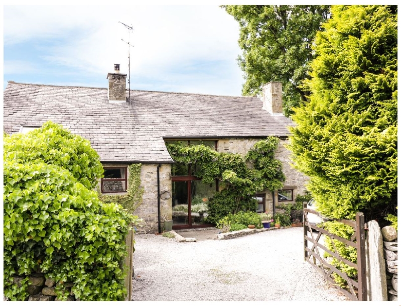 Haworth Barn a holiday cottage rental for 8 in Stainforth, 