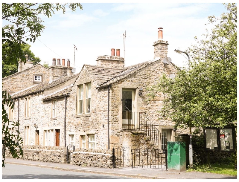 Orchard Cottage a holiday cottage rental for 6 in Lothersdale, 