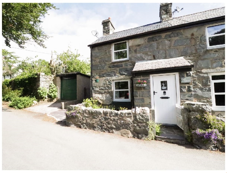 Swan Cottage a holiday cottage rental for 4 in Rowen, 
