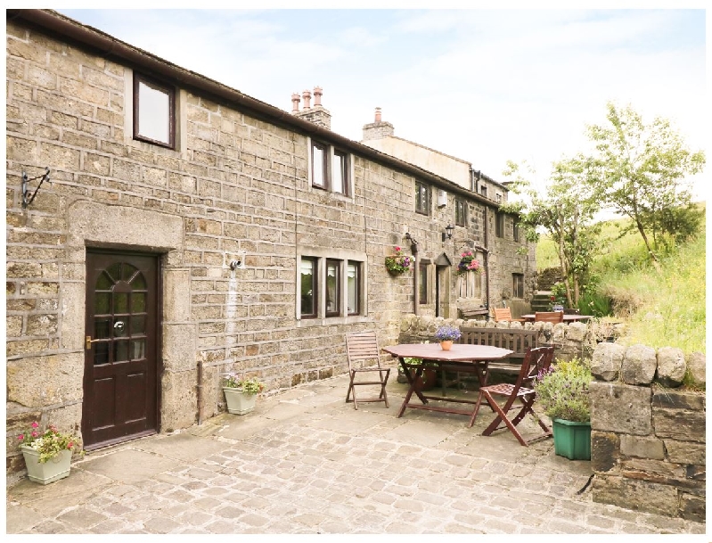 True Well Hall Barn Cottage a holiday cottage rental for 4 in Oakworth, 