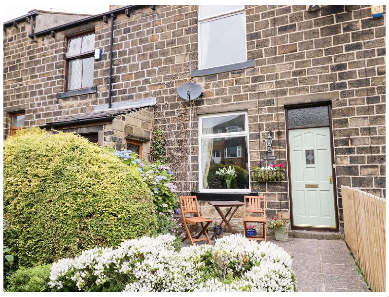 Fell Cottage a holiday cottage rental for 3 in Oakworth, 