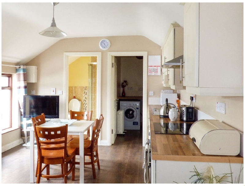 No 2 Bath Terrace a holiday cottage rental for 3 in Moville, 