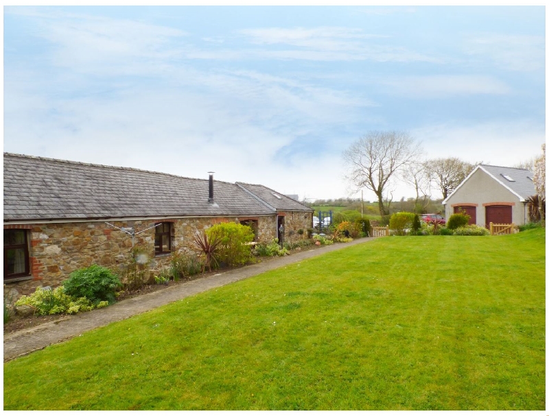 The Barn at Harrolds Farm a holiday cottage rental for 9 in Kilgetty, 