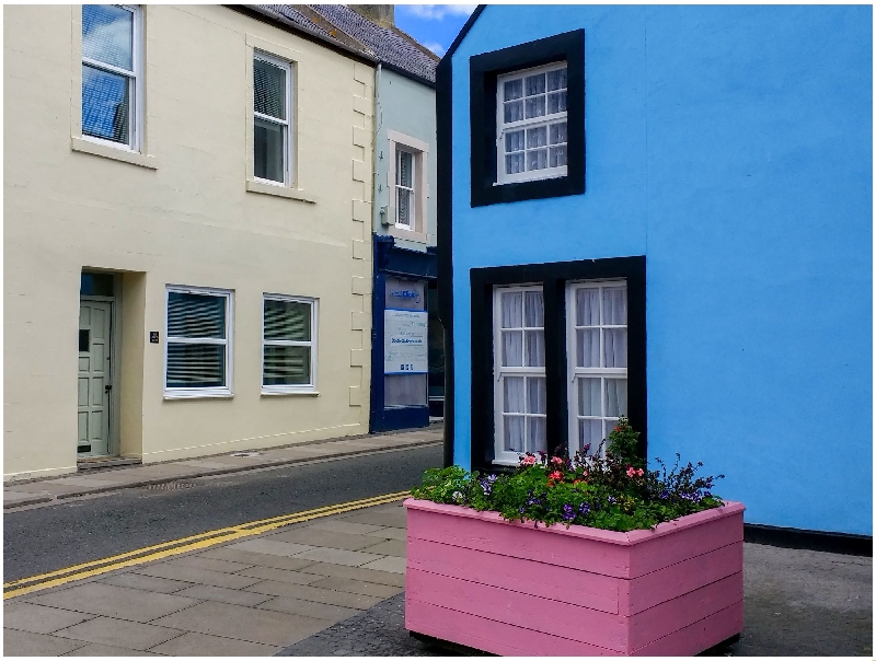 The Beach House a holiday cottage rental for 8 in Eyemouth, 