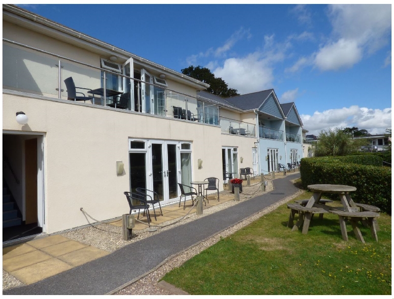 Apartment GF01 a holiday cottage rental for 6 in Dawlish Warren, 