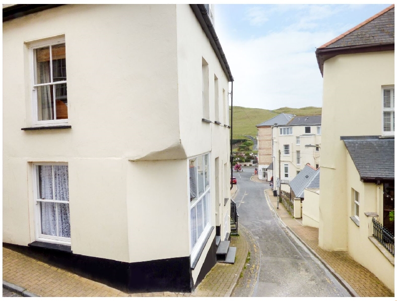 61 Fore Street a holiday cottage rental for 6 in Ilfracombe, 