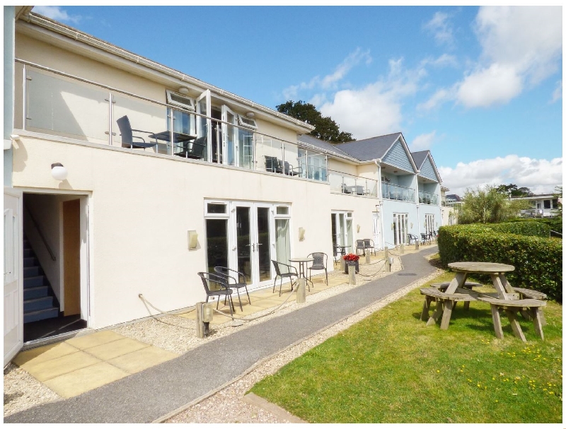 Apartment FF03 a holiday cottage rental for 4 in Dawlish Warren, 