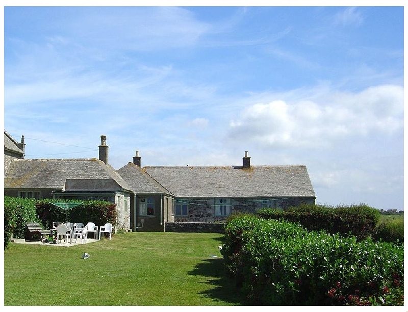 Parc An Castle Ctg a holiday cottage rental for 4 in The Lizard, 