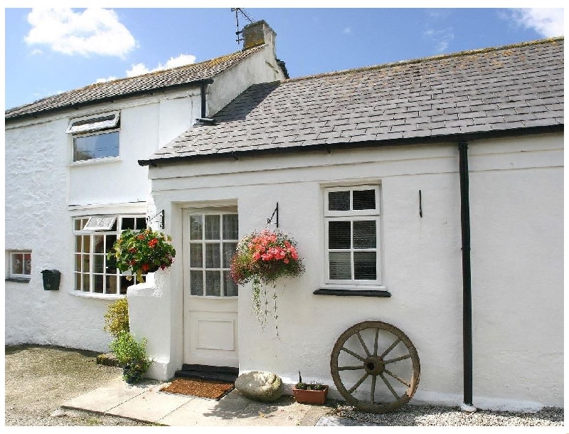 Manor Farmhouse Cottage a holiday cottage rental for 2 in Redruth, 