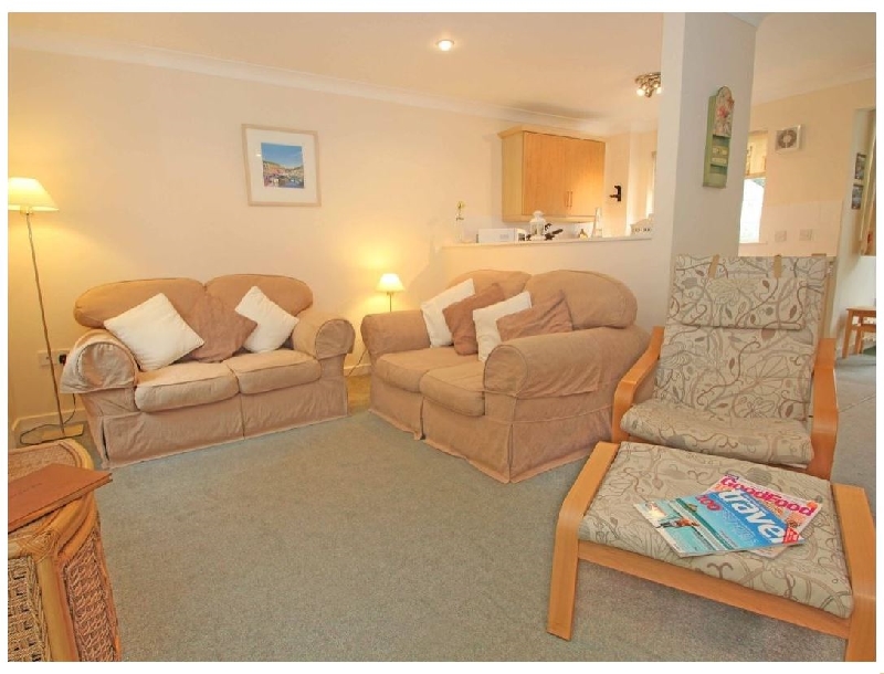 Hedgehog Cottage a holiday cottage rental for 4 in Falmouth, 