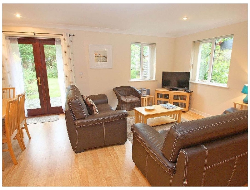Summer Cottage a holiday cottage rental for 4 in Falmouth, 
