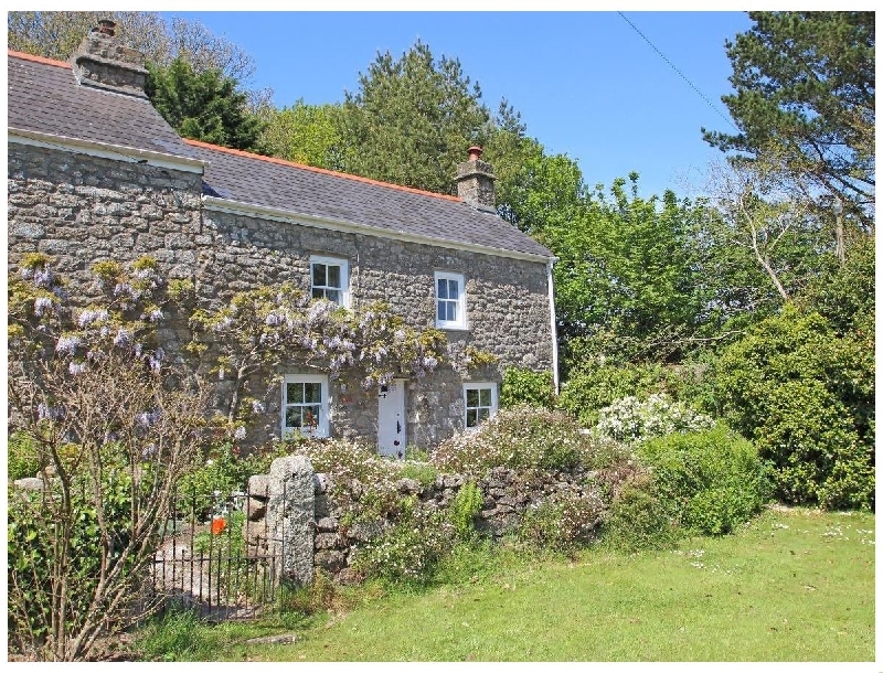 Woodpecker Cottage a holiday cottage rental for 4 in Helston, 