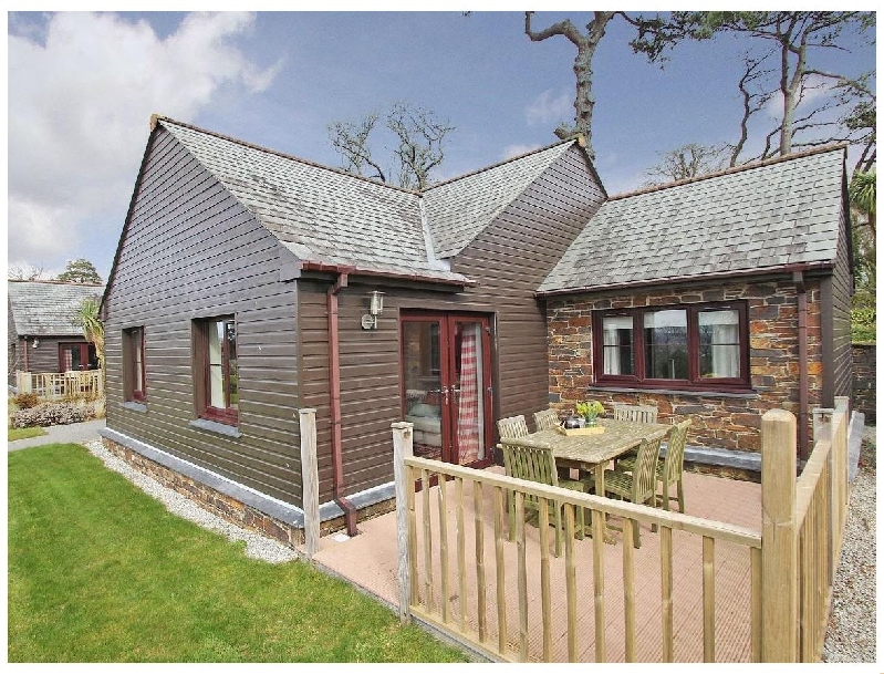 Castaway Lodge a holiday cottage rental for 4 in Fowey, 