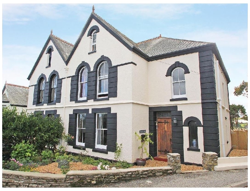 Penare House a holiday cottage rental for 9 in Mevagissey, 