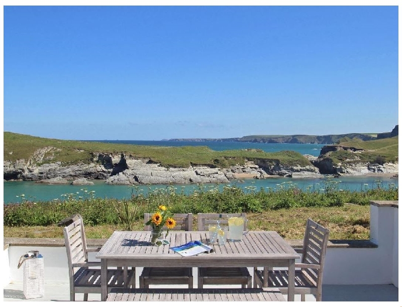 Seascape a holiday cottage rental for 6 in Newquay, 