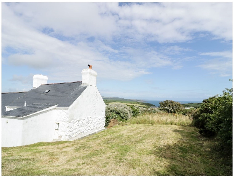 Pen y Maes Mawr a holiday cottage rental for 8 in Aberdaron, 