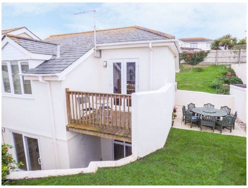 Atlantic Edge a holiday cottage rental for 4 in Newquay, 
