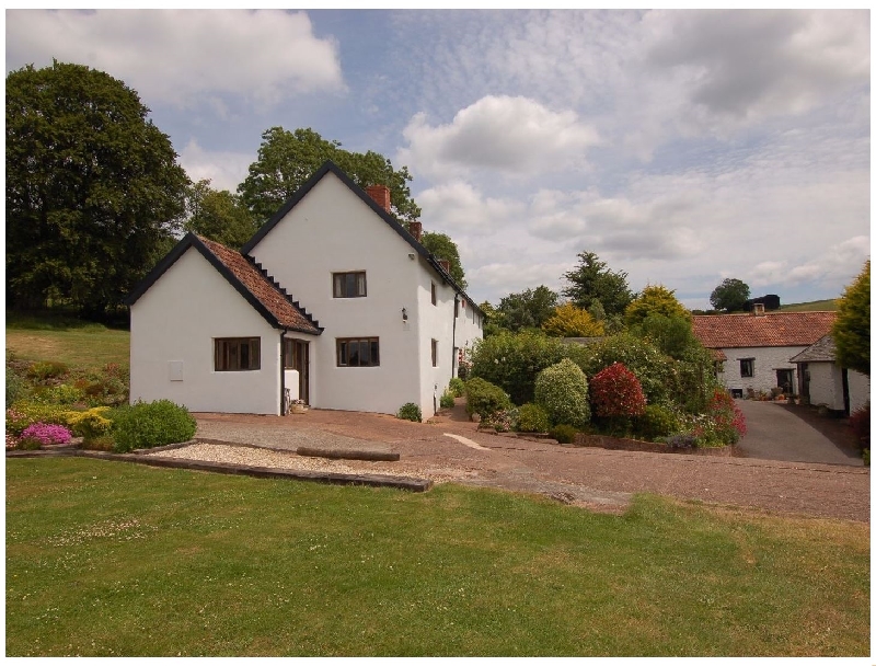 Surridge Farmhouse a holiday cottage rental for 9 in Wiveliscombe, 
