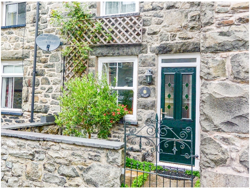 Ty Cosy a holiday cottage rental for 2 in Dolgellau, 