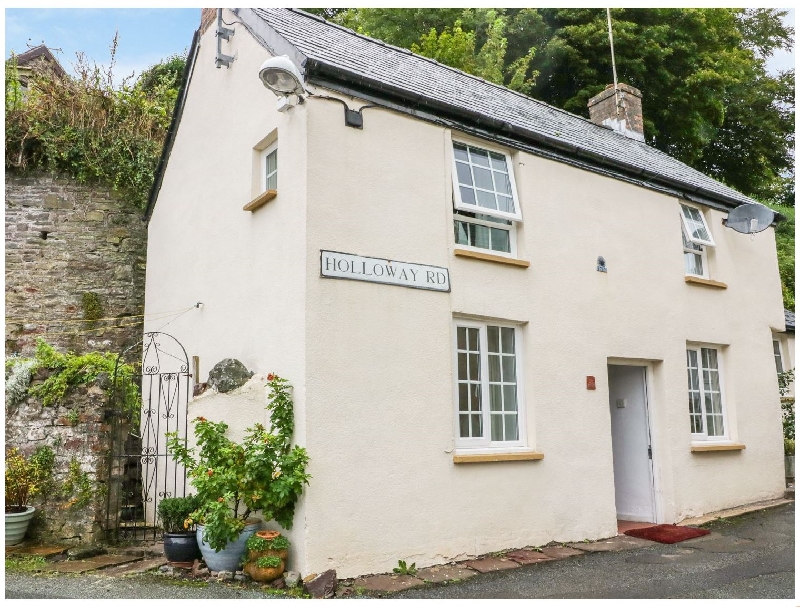 Firemark Cottage a holiday cottage rental for 4 in Laugharne, 