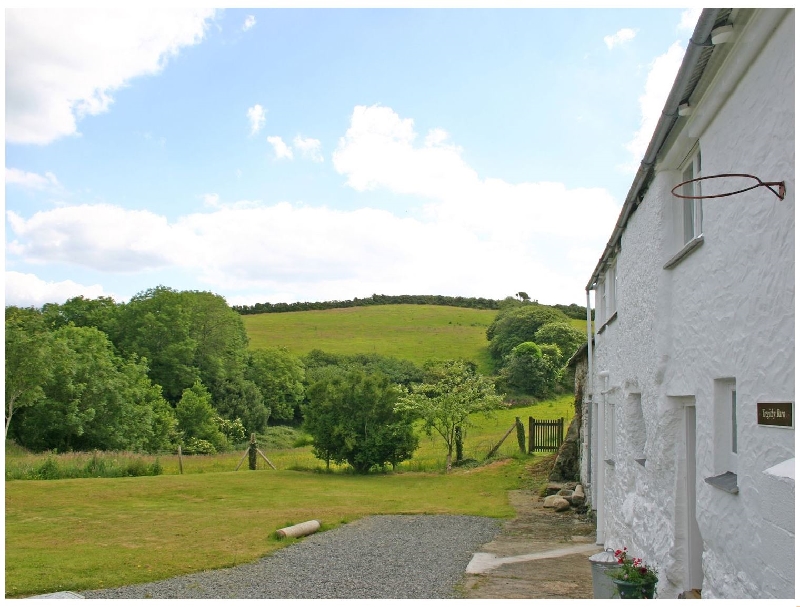 Tregithey Barn a holiday cottage rental for 4 in Manaccan, 