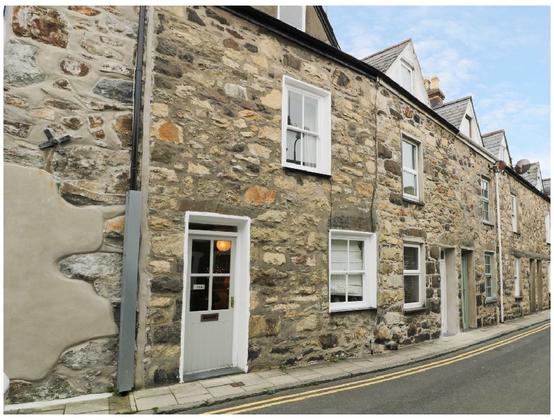 19A Kingshead Street a holiday cottage rental for 4 in Pwllheli, 