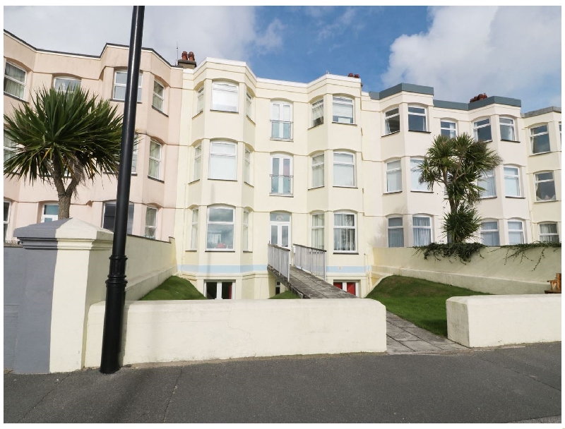Apartment 3 Marian Y Mor a holiday cottage rental for 6 in Pwllheli, 