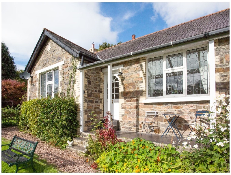 Muddykins Cottage a holiday cottage rental for 4 in Barnstaple, 