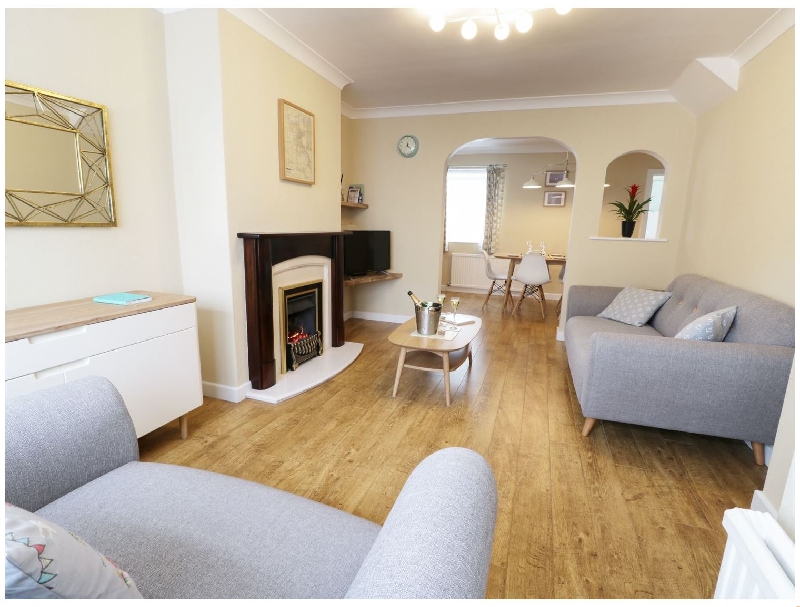 No. 1 Kelly Cottages a holiday cottage rental for 4 in Scarborough, 