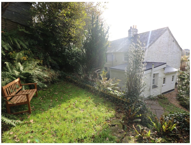 Tinners Cottage a holiday cottage rental for 4 in St Cleer, 