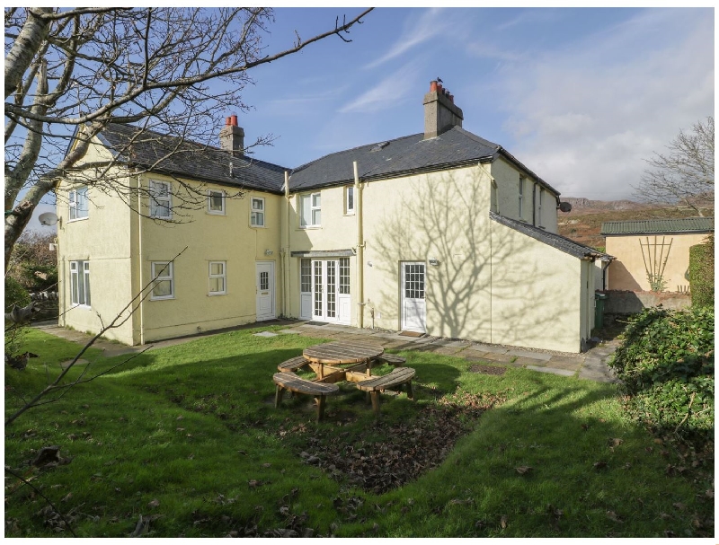 Gwelfor a holiday cottage rental for 8 in Morfa Bychan, 