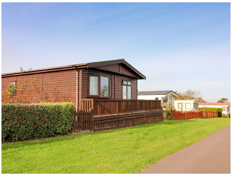 Sea View Lodge a holiday cottage rental for 4 in West Quantoxhead, 