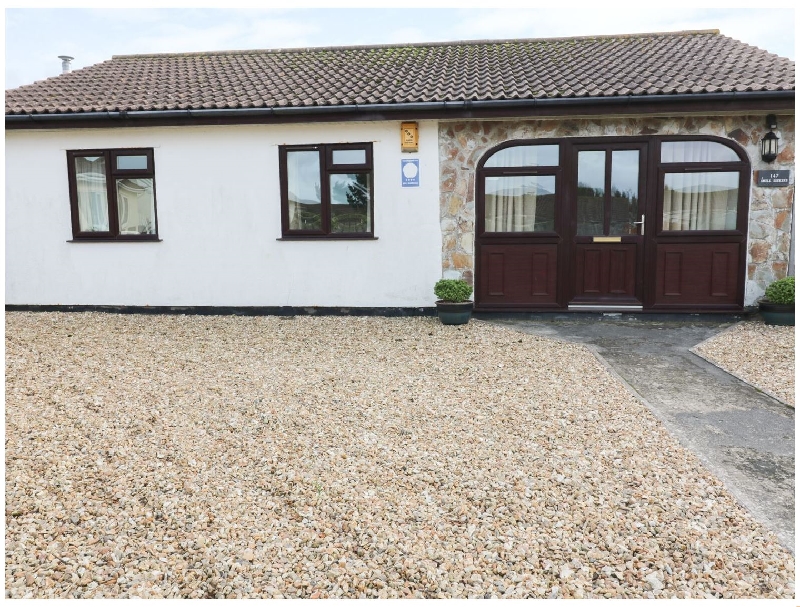 Shell Seekers a holiday cottage rental for 6 in St Merryn, 