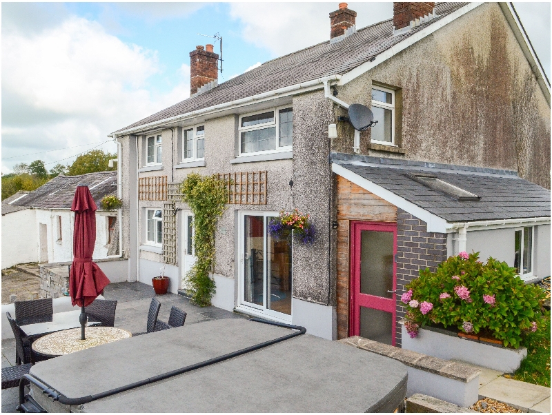 Aberdauddwr a holiday cottage rental for 8 in Lampeter, 