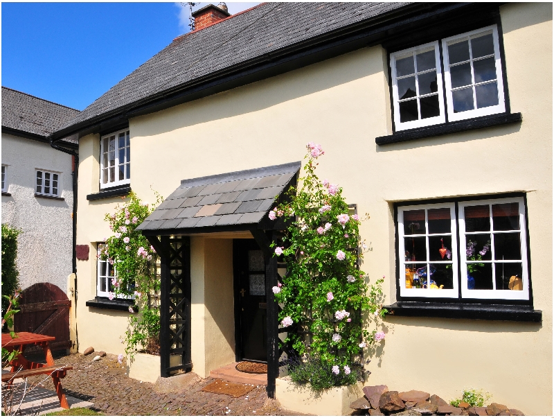 Westgate Cottage a holiday cottage rental for 4 in Lapford, 