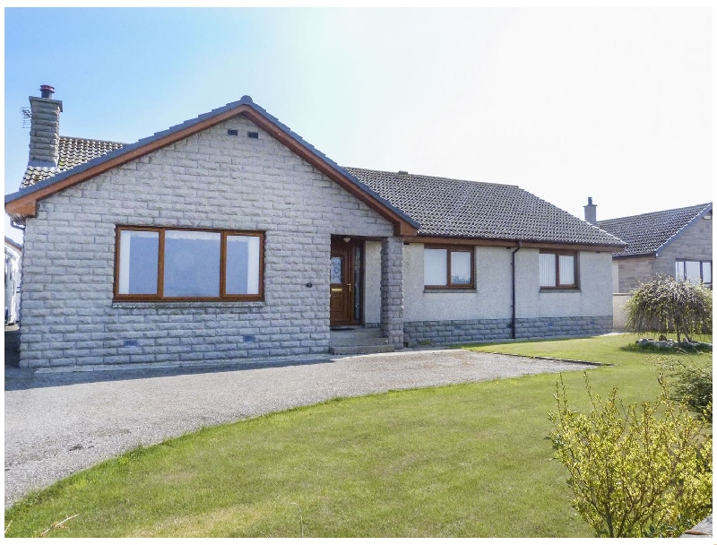 5 Golfview Drive a holiday cottage rental for 6 in Buckie, 