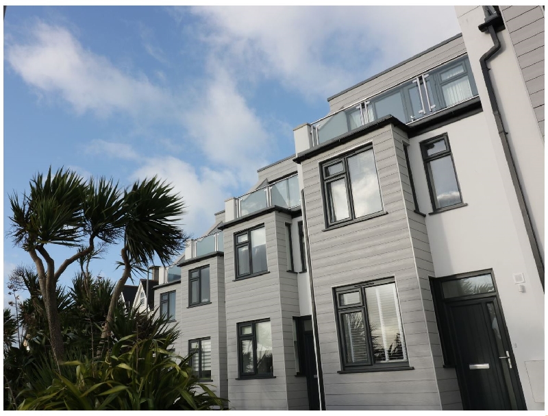 Fistral Breeze a holiday cottage rental for 6 in Newquay, 