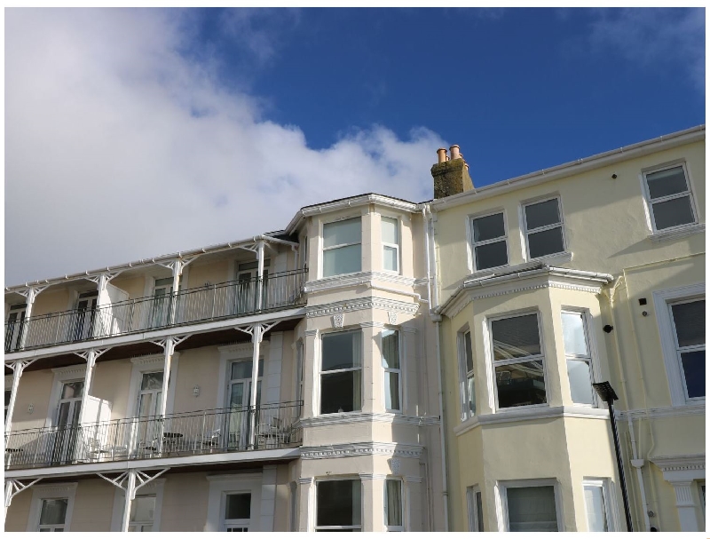 Distant Shores a holiday cottage rental for 4 in Ventnor, 