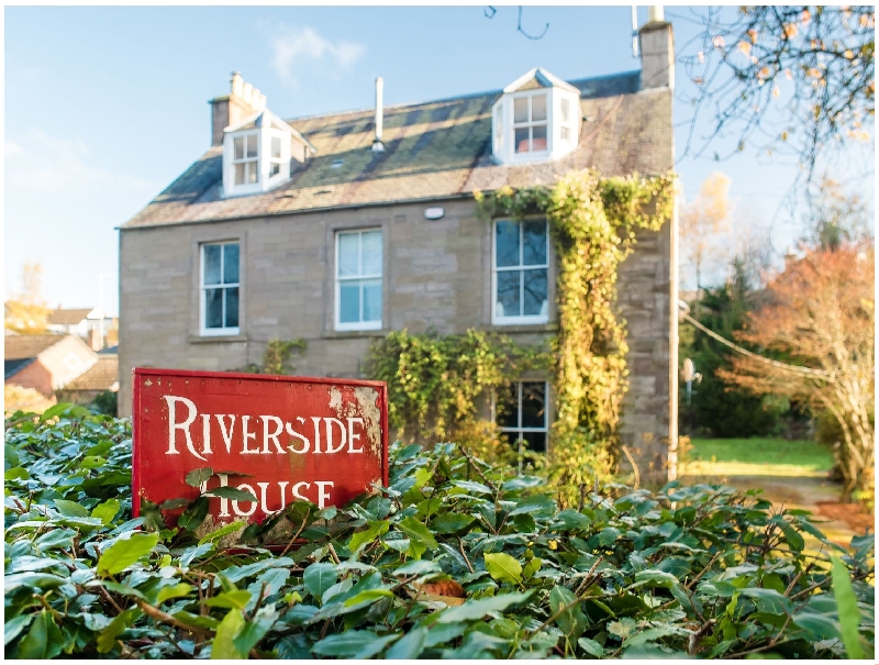 Riverside House a holiday cottage rental for 10 in Blairgowrie, 