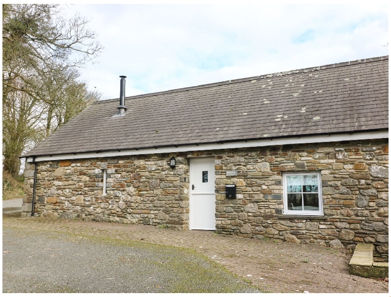 Blacksmiths Cottage a holiday cottage rental for 6 in Roch, 