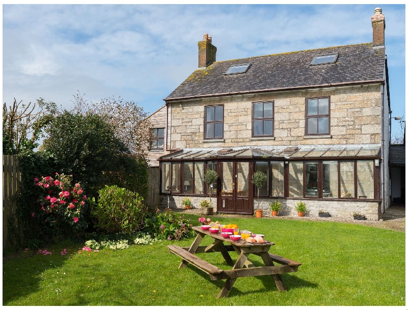 St Michael's Farmhouse a holiday cottage rental for 8 in Penzance, 