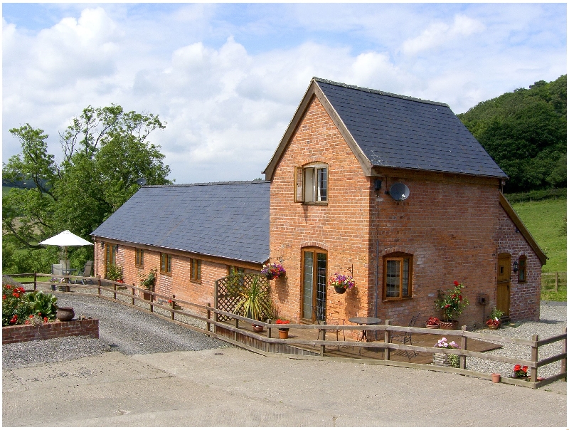 Talog Barn a holiday cottage rental for 5 in Tregynon, 