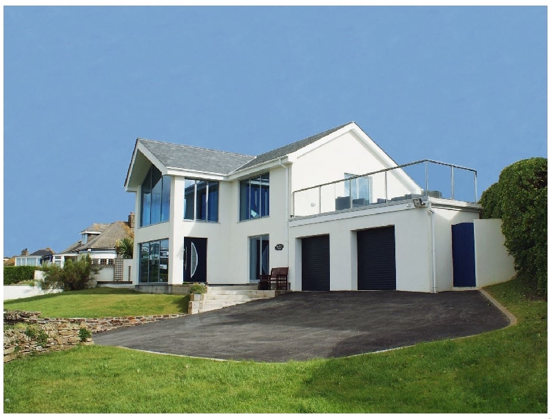SeaDrift a holiday cottage rental for 8 in Mawgan Porth, 