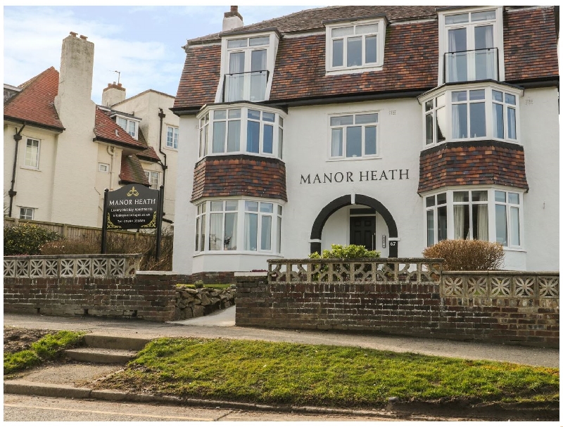 Manor Heath Apartment 2 a holiday cottage rental for 4 in Scarborough, 