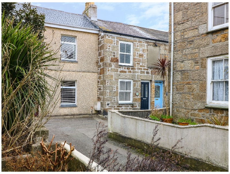Myrtle Cottage- 21 Florence Place a holiday cottage rental for 4 in Newlyn, 