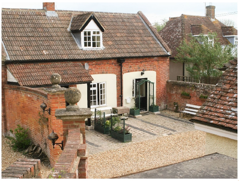 The Carriage House a holiday cottage rental for 8 in Worton, 