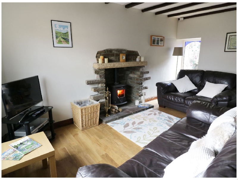 Hope Cottage a holiday cottage rental for 4 in West Witton, 