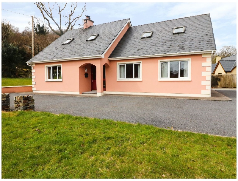 Riverview a holiday cottage rental for 9 in Ballylickey, 