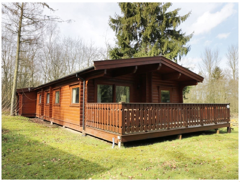 Red Kite Lodge a holiday cottage rental for 6 in Kenwick Woods, 