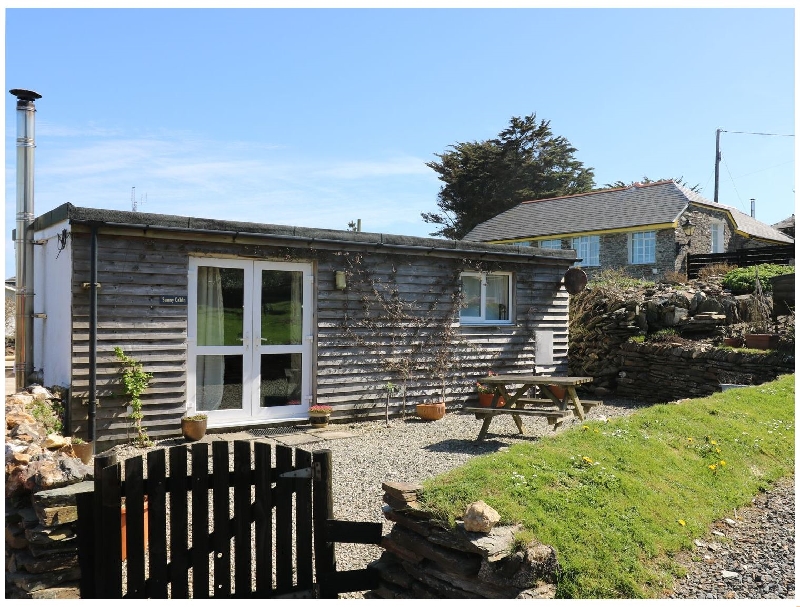 Sunny Cabin a holiday cottage rental for 2 in Tintagel, 
